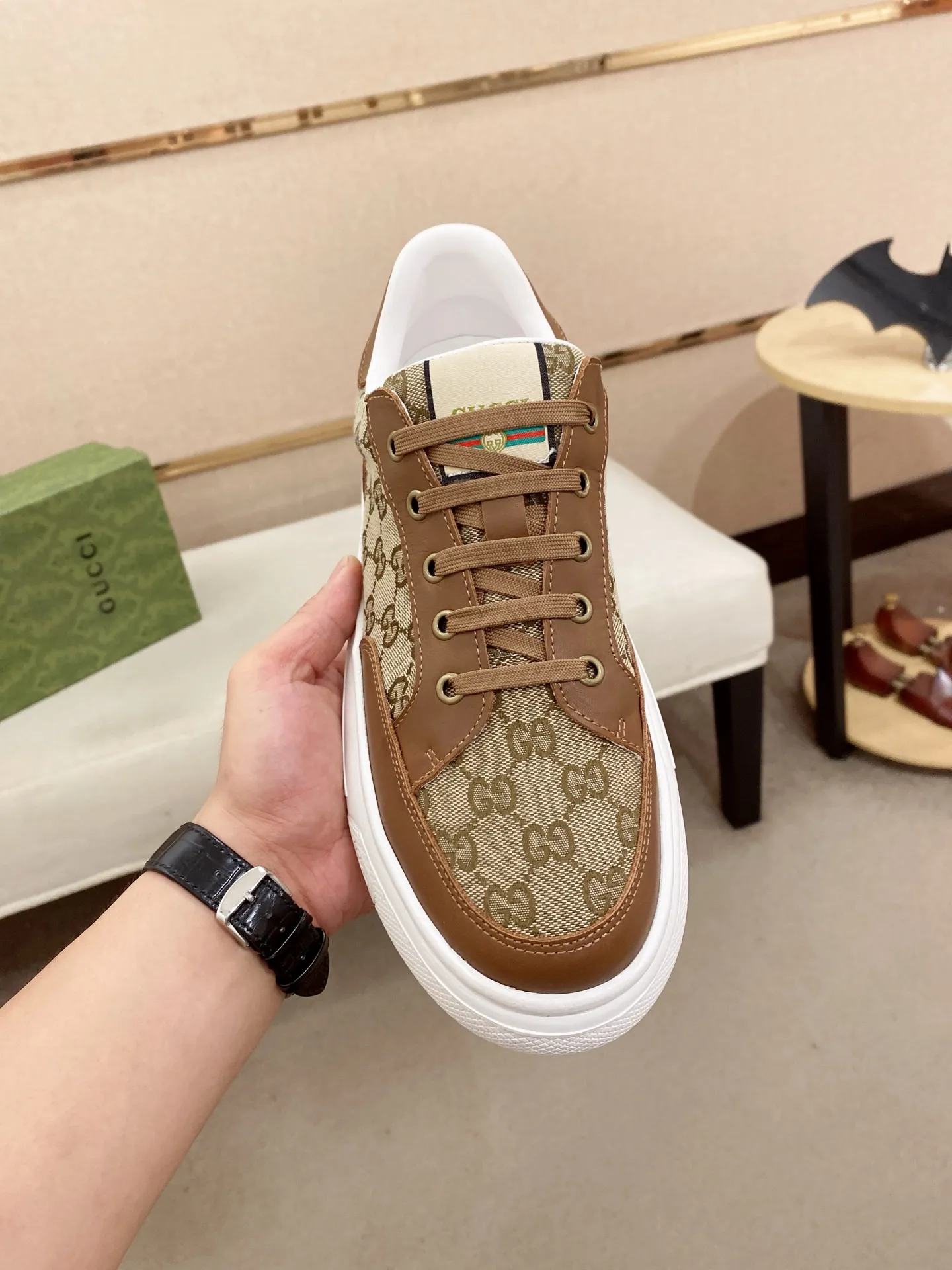 Men's clothing and shoes💰 440💰🇮🇹🇮🇹GUCCI🔍🔍New models are on sale at the same time at counters, uppers🇮🇹 Italian imported first-layer cowhide, fully imported sheepskin lining💪💪, completely 1⃣️ to 1 ⃣️Re-engraved🇮🇹💪💪, ⚠Sole: The original sole is specially provided by the original factory, the exclusive movable molded sole is super comfortable, ⚠The original factory follows the order, 🔍🔍high quality, you can enter and exit the counter at will, welcome to compare⚠. Code number:38-44
